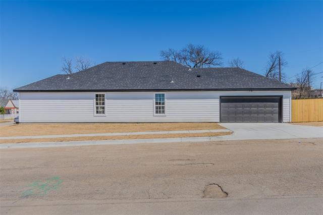 Building Photo - 2900 Avenue C