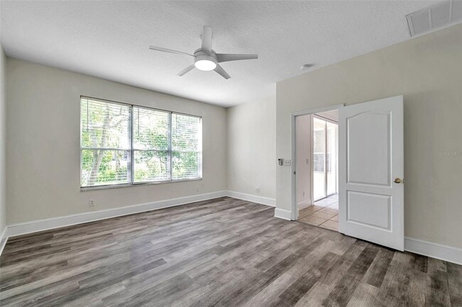 Building Photo - 1915 Fruitridge St