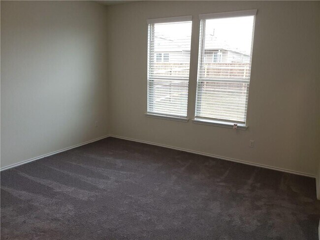 Building Photo - 1105 Cliffbrake Wy