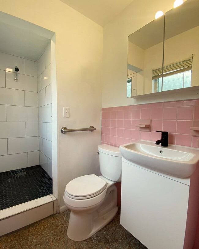 Building Photo - Winter Park 3 Bed, 2 Bath Home in Eastbroo...