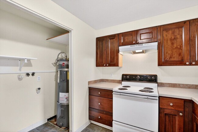 Building Photo - 4801 NE Killingsworth St