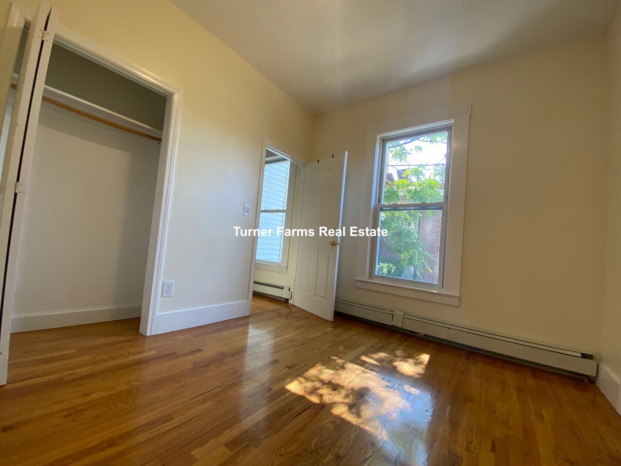 Building Photo - 42 Florence St