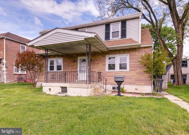 Building Photo - 429 Manor Ave