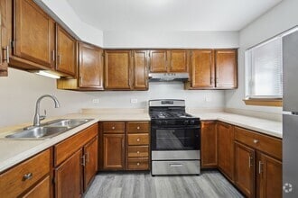 Building Photo - Burbank Manor Apartments