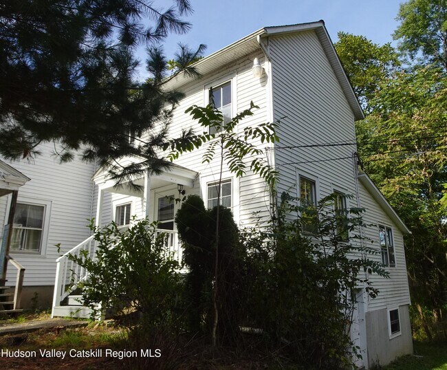 Building Photo - 167 NY-23