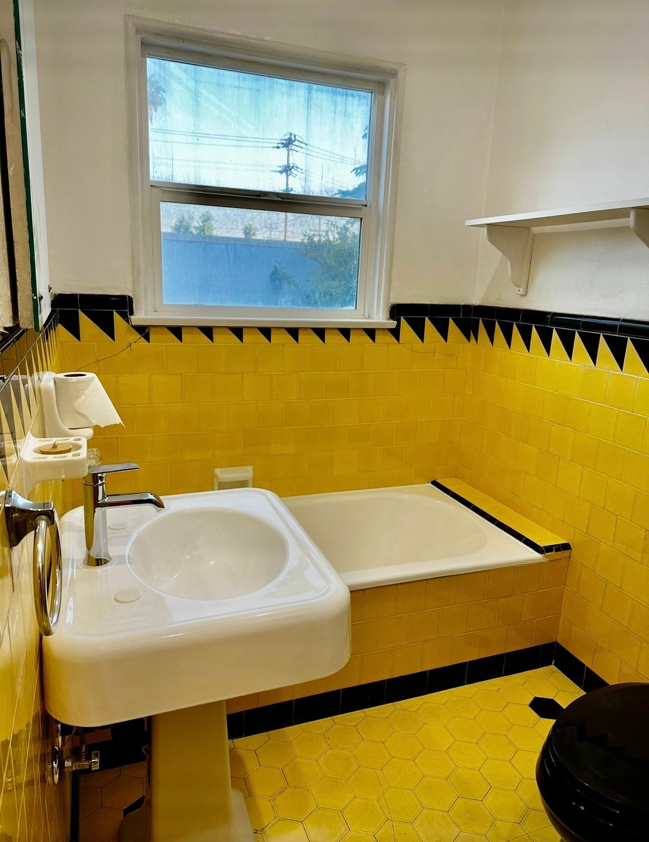 Building Photo - 1104 E California Ave