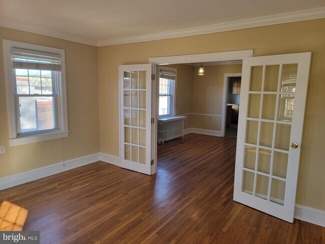 Building Photo - 301 Haverford Ave