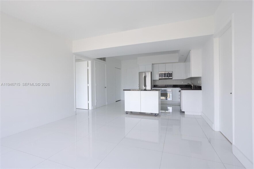 Building Photo - 92 SW 3rd St