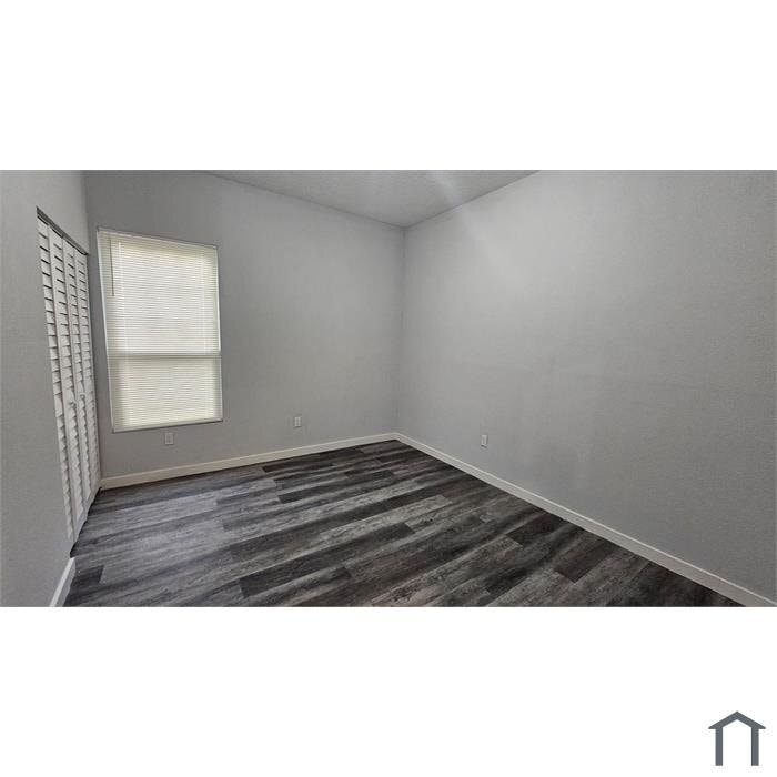 Building Photo - 1446 W 23rd St