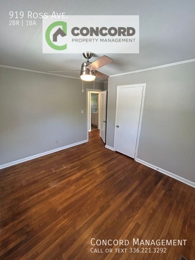 Building Photo - 919 Ross Ave