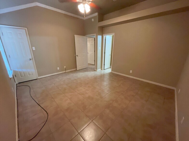 Building Photo - 1303 Powder River Dr