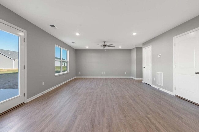 Building Photo - 500 Cripple Creek Cir