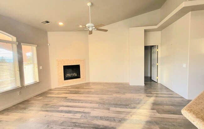 Building Photo - 1101 Bourbon St