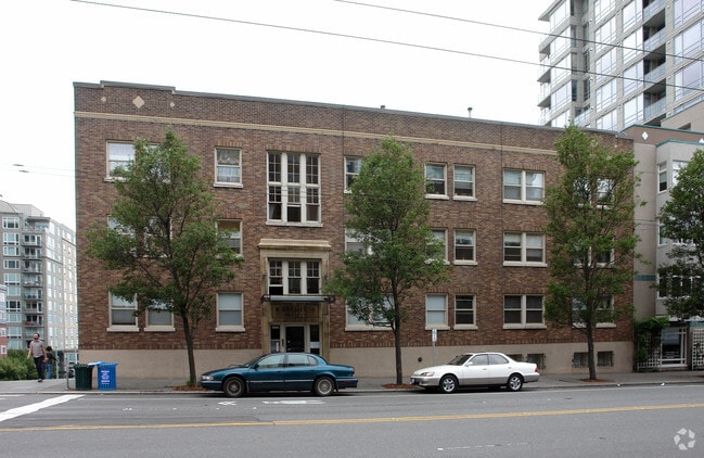 Building Photo - Bremer Apartments