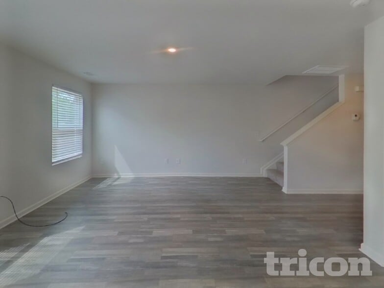 Building Photo - 507 Dayspring Dr