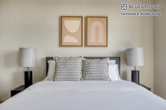 Building Photo - 4550 Cherry Creek S Dr