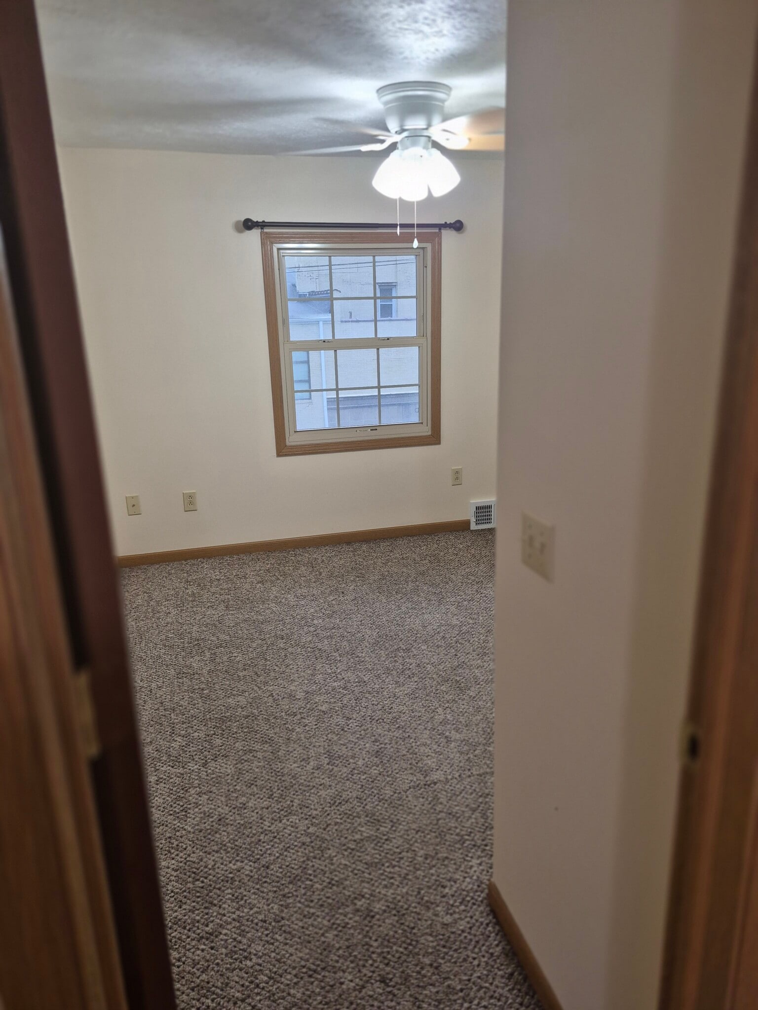 Bed #2 - 1451 Alden Ave SW