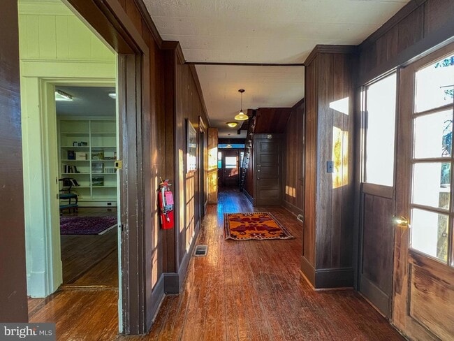 Building Photo - 314 North St