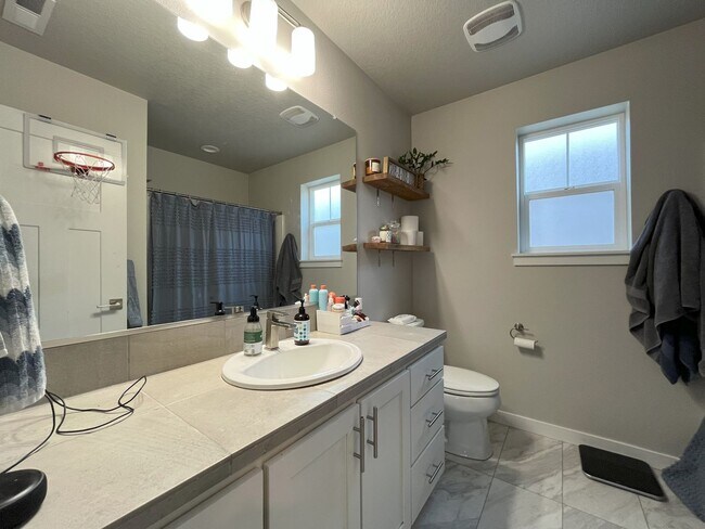 Building Photo - Spacious 3-Bedroom + Loft Home with Modern...