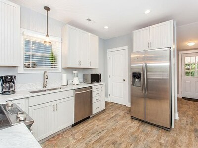 Building Photo - 26 Hanover St