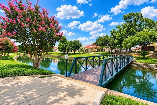 Building Photo - 608 Fiesta Cir