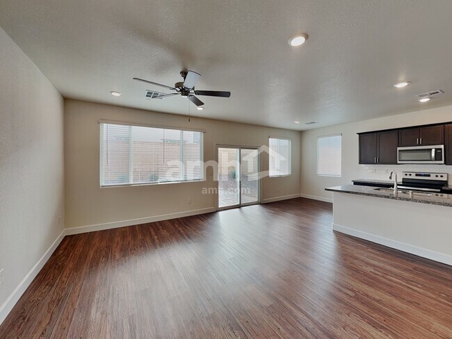 Building Photo - 108 Market St