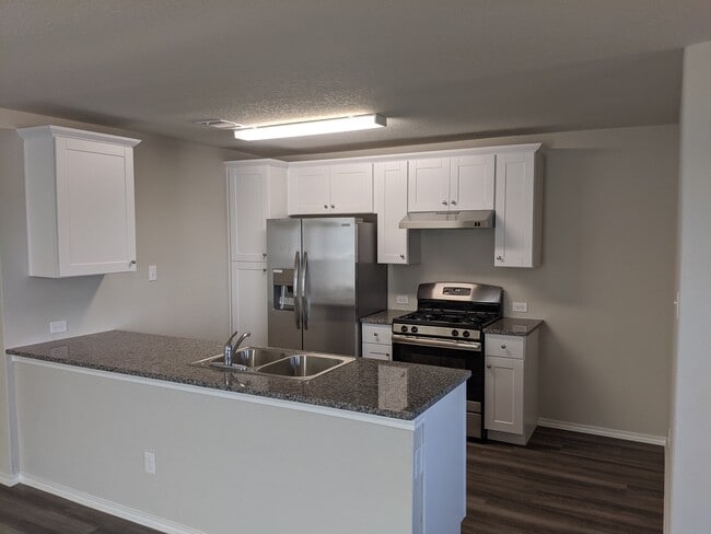 Building Photo - 31590 Nimbus Dr