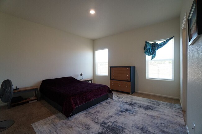 Building Photo - 6214 Meadowbank Ln