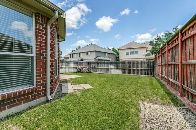 Building Photo - 3914 Randall Ln