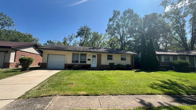 Primary Photo - 3321 Hickory Ln