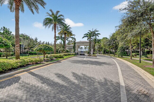 Building Photo - 7303 Estero Dr