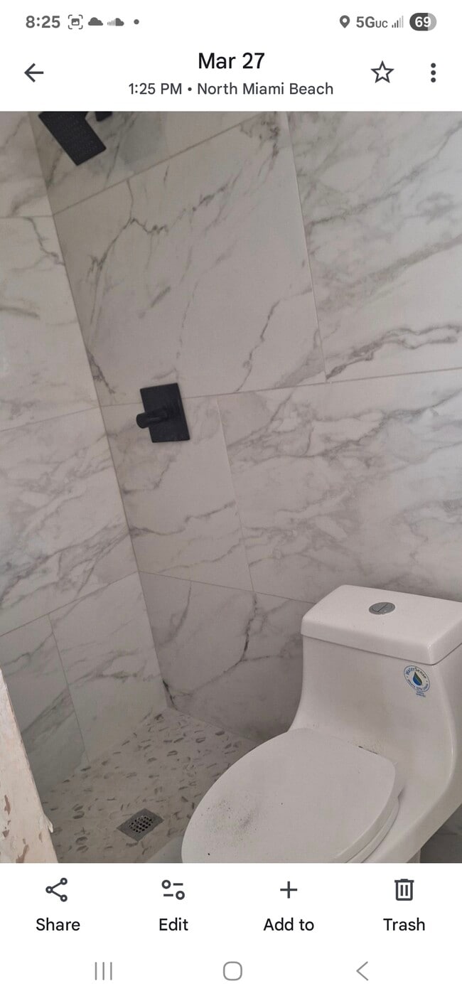 Building Photo - 1201 NE 159th St