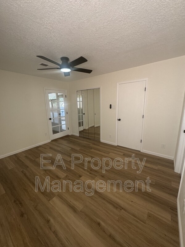 Building Photo - 4830 Aquamarine Dr NE