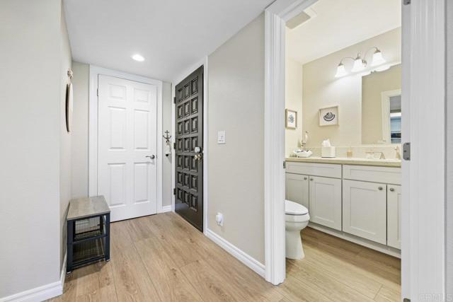 Building Photo - 2505 Navarra Dr