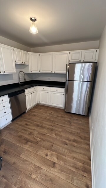 Building Photo - 1516 N State Pky