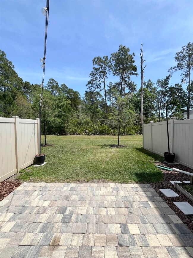 Building Photo - 150 Silver Fern Dr