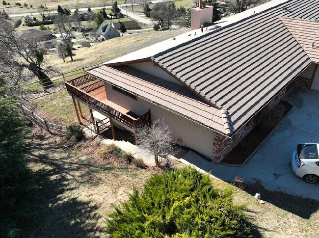 Building Photo - Bear Valley 3+4 with over 4 acres! MUST SEE!