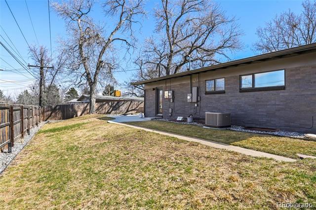 Building Photo - 9309 Highland Pl
