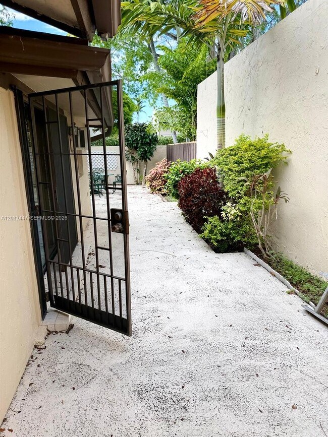 Building Photo - 9119 SW 129th Ln