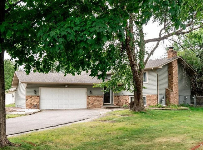 Primary Photo - 8125 Georgia Ct N