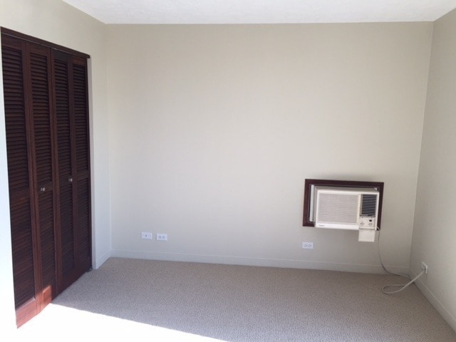 Building Photo - Newly Renovated! Punahou Area