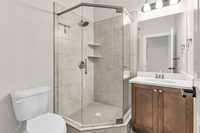 Building Photo - Spacious 6 Bed Home with Dual Kitchens, EV Charging & Modern Finishes in Layton