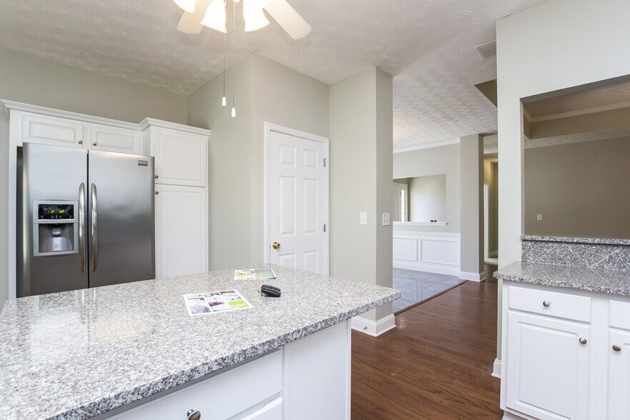 Building Photo - 3289 Sharp Creek NE