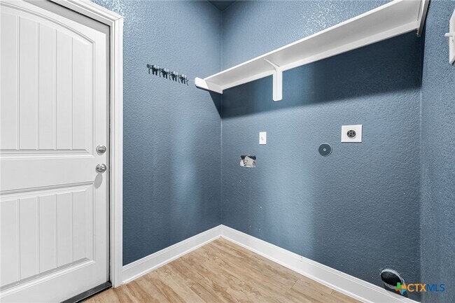 Building Photo - 1526 Black Kettle Trl