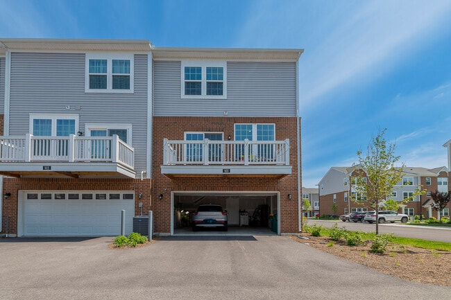 Building Photo - 920 Jenkins Ct