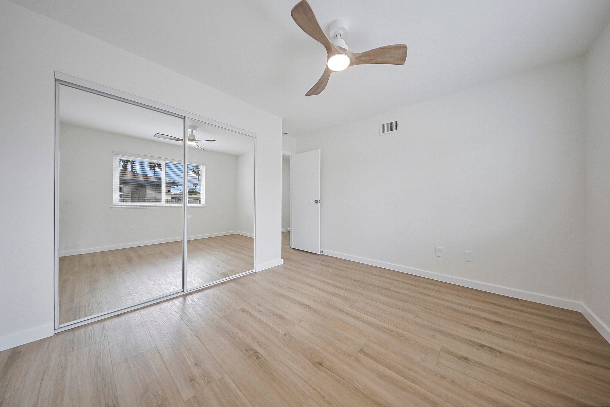 Building Photo - 72577 Edgehill Dr