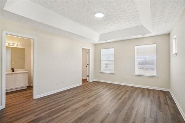 Building Photo - 4593 Parkway Cir