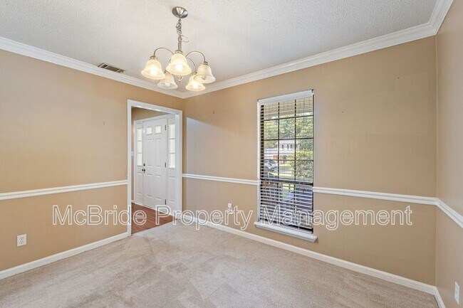 Building Photo - 539 Hunterdale Rd