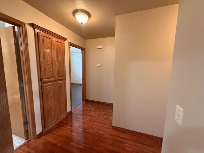 Building Photo - 616 Morningside Dr