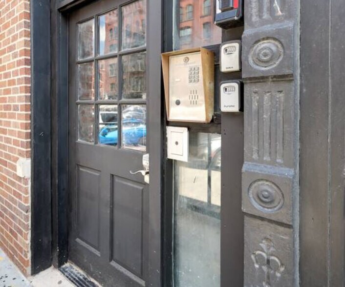 Building Photo - 1211 Howard St